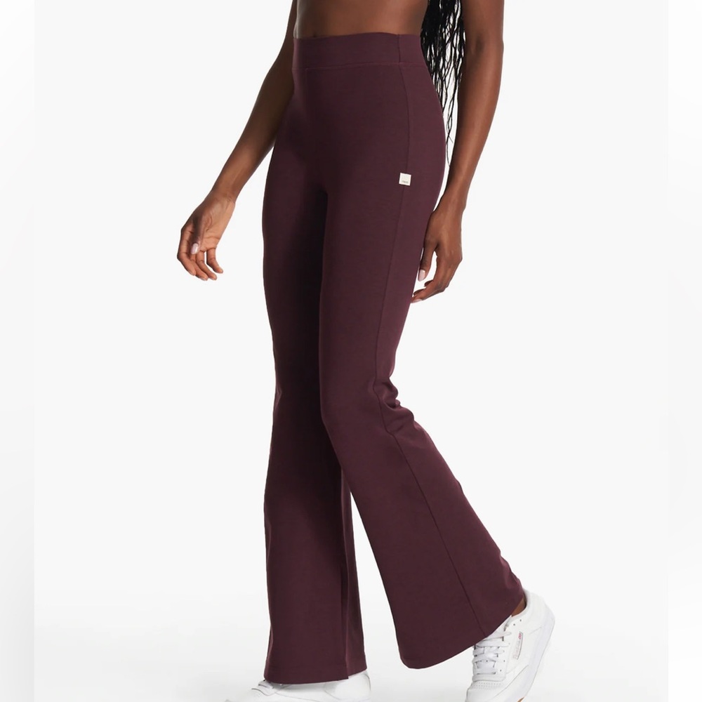 Vuori. Granite High Waist Flare. XS. New with tags. Cerise Heather.